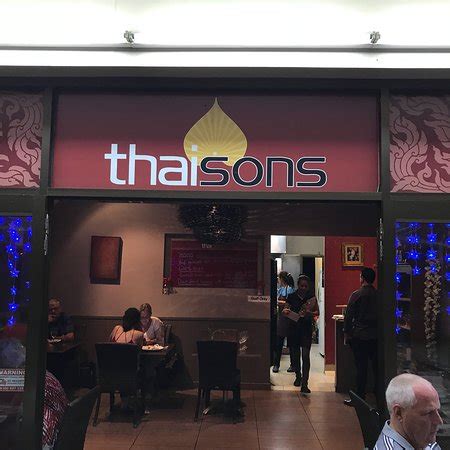Thaisons reviews  The interior is very nicely decorated, inviting and very clean